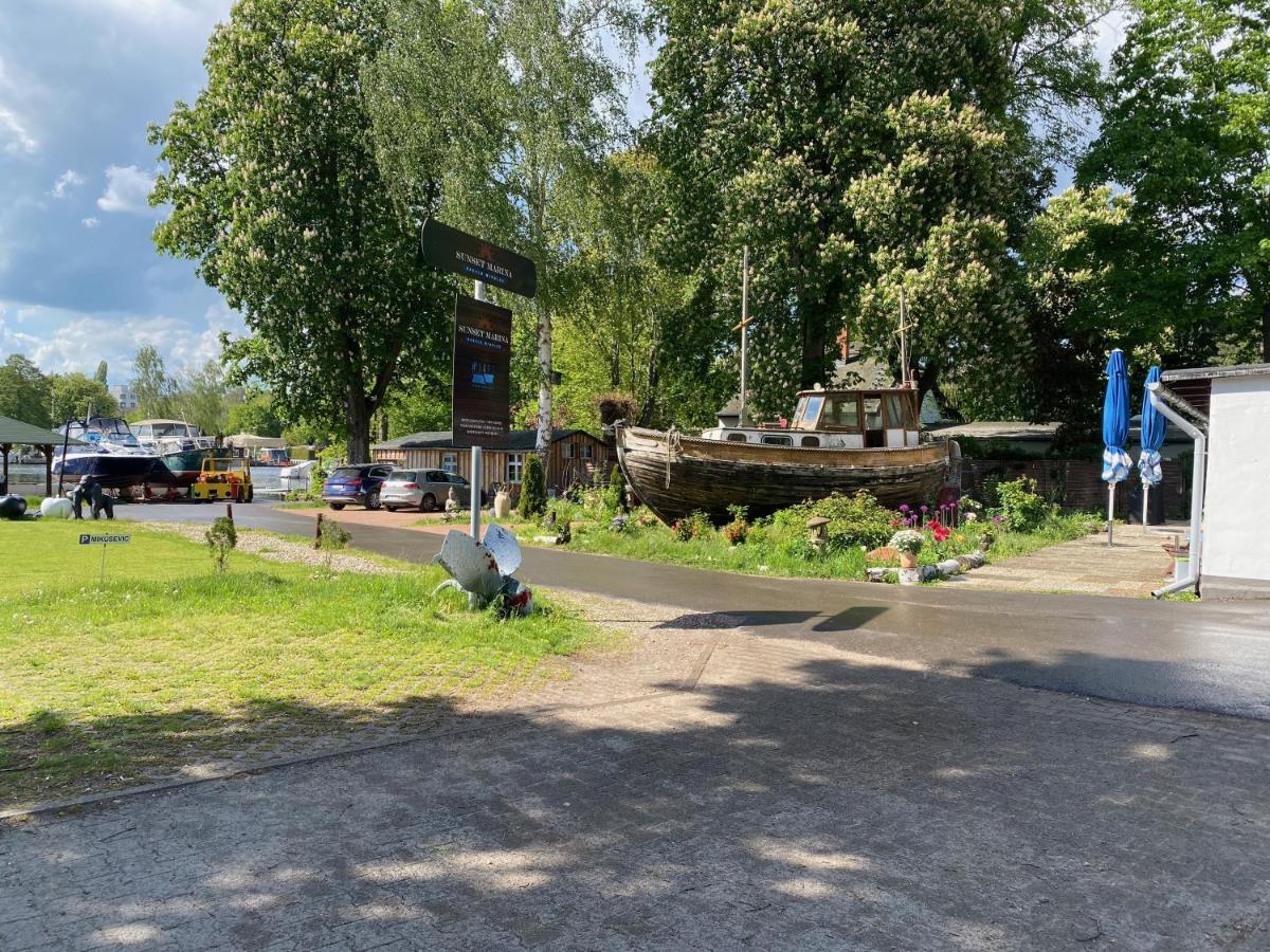 Tiny House Oder Ferienwohnung Auf Der Sunset Marina เบอร์ลิน ภายนอก รูปภาพ